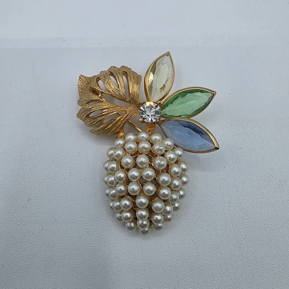 VTG Estate Signed BSK Brooch Pin Rhinestone Faux Pearl Gold Floral